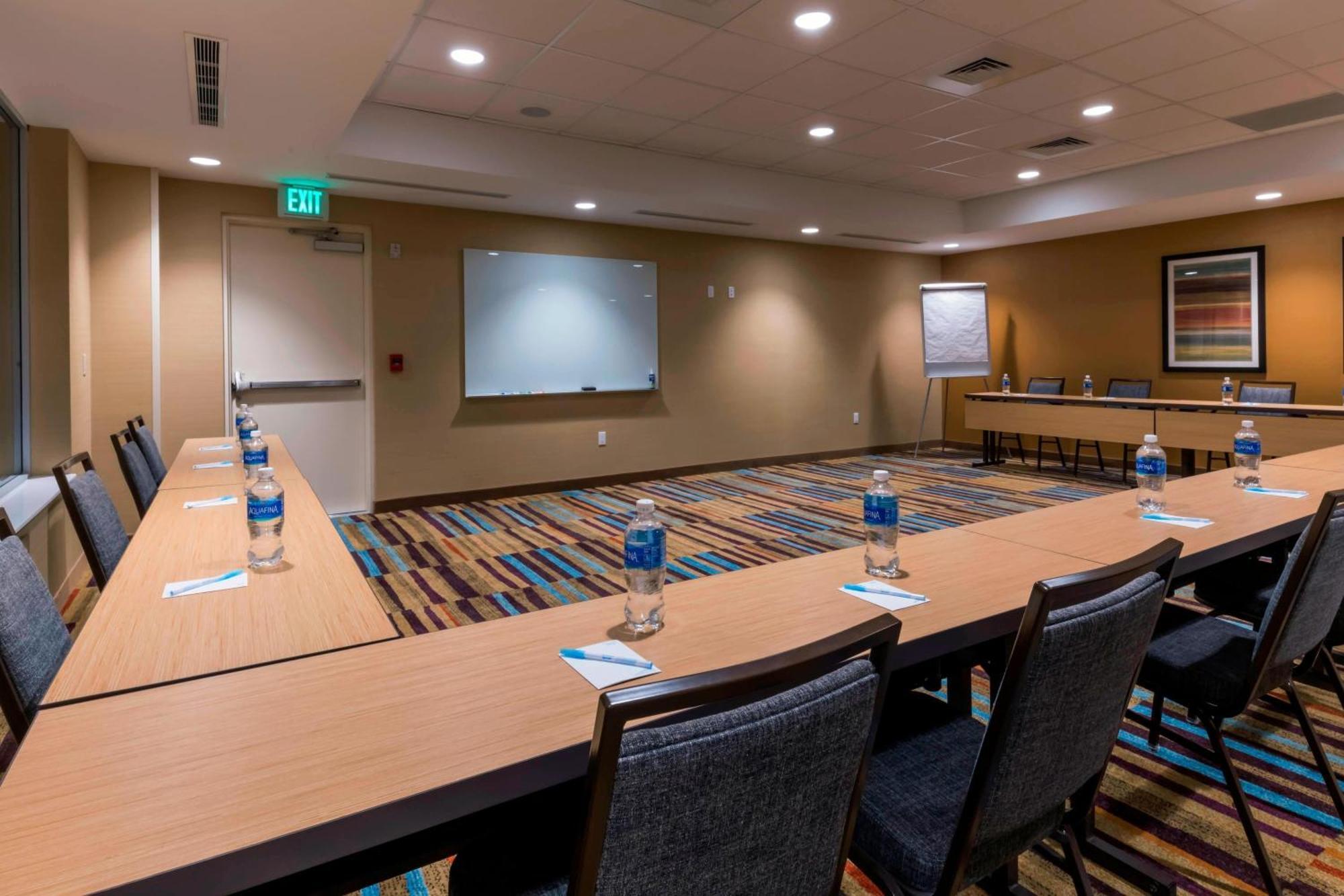 Fairfield Inn & Suites By Marriott Boston Marlborough/Apex Center Екстериор снимка