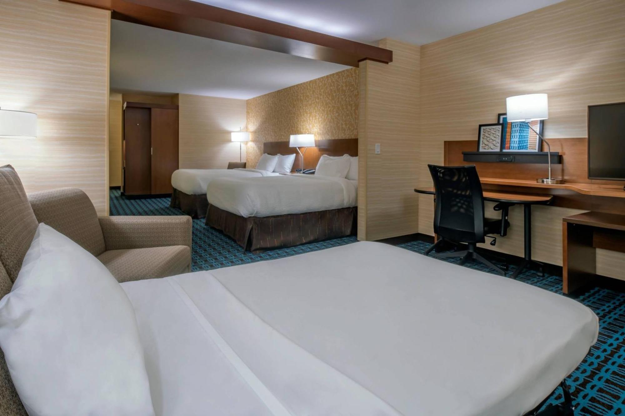Fairfield Inn & Suites By Marriott Boston Marlborough/Apex Center Екстериор снимка